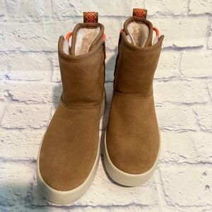 Ugg Classic Boom Ankle Boot Brown Size 6